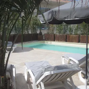 Brit Hotel Confort Le Revest Sainte-Maxime Hotel
